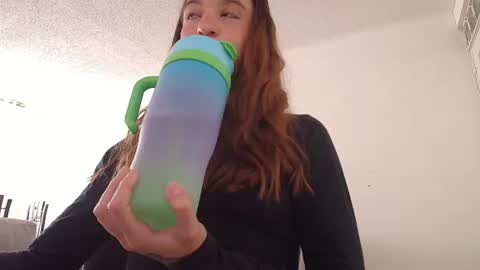 Snapshot of alina_lee01 chatting on June 16, 5:48 pm NYX online show from June 16, 5:48 pm