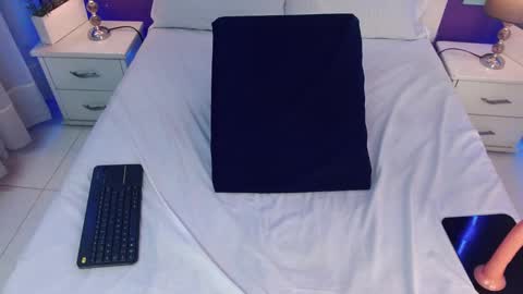 1 online show from January 15, 3:18 pm