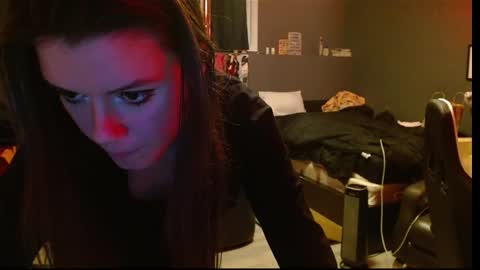 Snapshot of alina_nightshade chatting on November 20, 2:01 am Alina Nightshade online show from November 20, 2:01 am