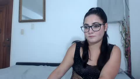 Snapshot of alina_seduction chatting on June 20, 9:50 pm Alina online show from June 20, 9:50 pm