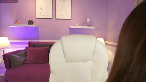 Snapshot of alinabennet chatting on June 9, 11:33 am Alina Bennet online show from June 9, 11:33 am