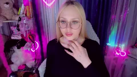 Snapshot of alinaocean chatting on April 23, 5:04 pm alinaocean online show from April 23, 5:04 pm