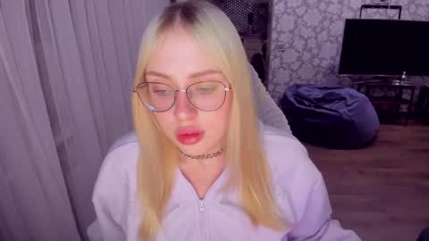Snapshot of alinaocean chatting on May 31, 8:21 pm alinaocean online show from May 31, 8:21 pm