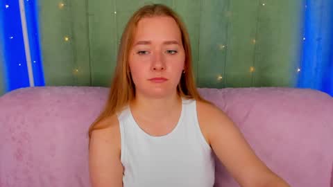 Snapshot of alinawise chatting on May 19, 1:56 am alinawise online show from May 19, 1:56 am