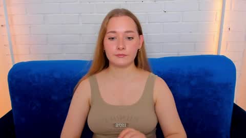 Snapshot of alinawise chatting on May 26, 1:34 am alinawise online show from May 26, 1:34 am