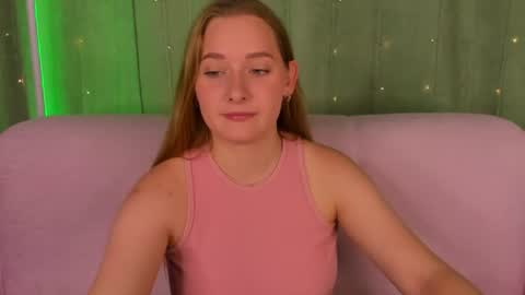 Snapshot of alinawise chatting on July 3, 1:12 am alinawise online show from July 3, 1:12 am