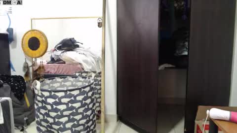  Ali  online show from March 11, 6:47 pm