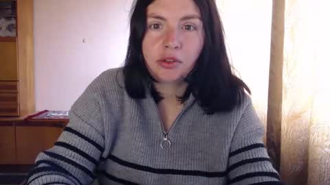 Snapshot of alinaxjames chatting on April 23, 12:29 pm AlinaxJames online show from April 23, 12:29 pm