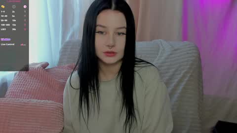 Aline Greeeen online show from January 9, 8:34 am