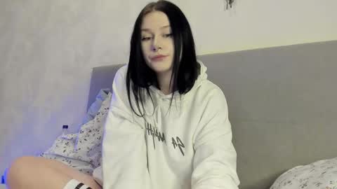 Aline Greeeen online show from November 20, 4:23 am