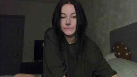 Aline Greeeen online show from April 9, 2:44 pm