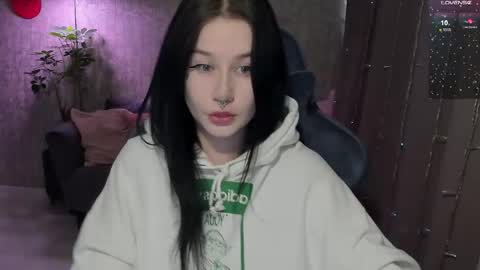 Aline Greeeen online show from April 10, 9:03 am