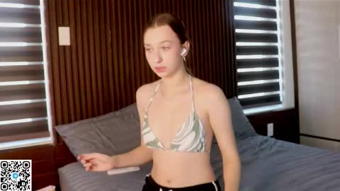 Alice                                   Fansly Alisa01 online show from November 13, 4:22 am