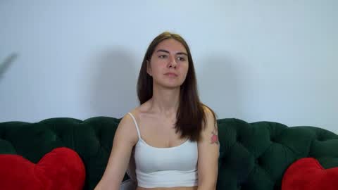 Snapshot of alisaalarie chatting on May 3, 7:14 am Alisa online show from May 3, 7:14 am