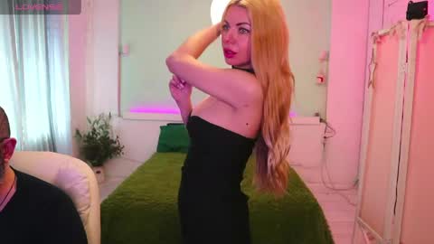 Snapshot of alisaaleks chatting on April 28, 9:03 am Alisa Aleks online show from April 28, 9:03 am
