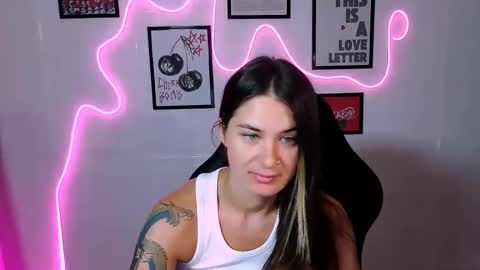 Snapshot of alisarossy chatting on May 27, 2:30 am Alisa online show from May 27, 2:30 am