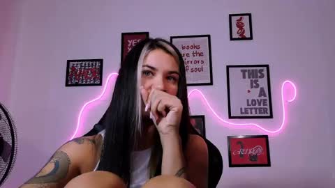 Snapshot of alisarossy chatting on June 25, 1:26 pm Alisa online show from June 25, 1:26 pm