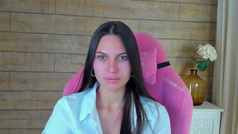 AlisaVersailles online show from October 5, 4:05 pm