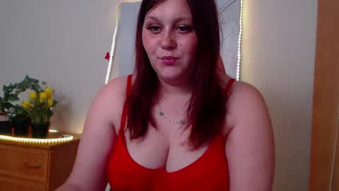 Snapshot of alisawoods_ chatting on May 16, 12:37 pm Alisa online show from May 16, 12:37 pm