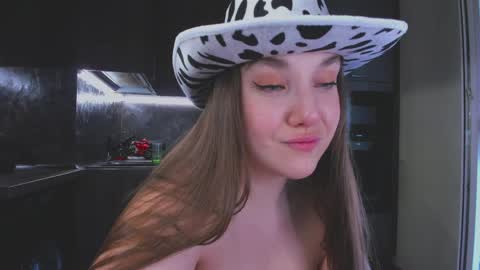 Alisa online show from April 19, 7:40 am