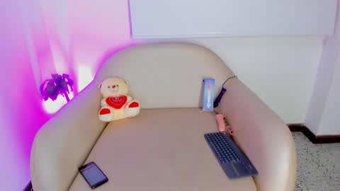 alise_mason online show from April 14, 10:16 pm