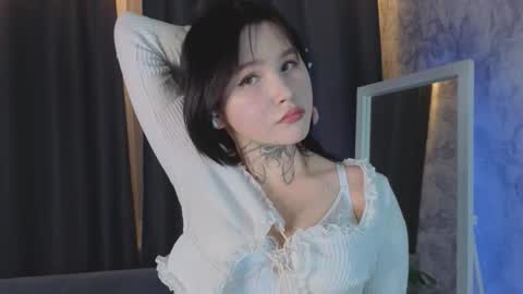 Snapshot of alisevine chatting on February 18, 8:38 pm Alisa online show from February 18, 8:38 pm
