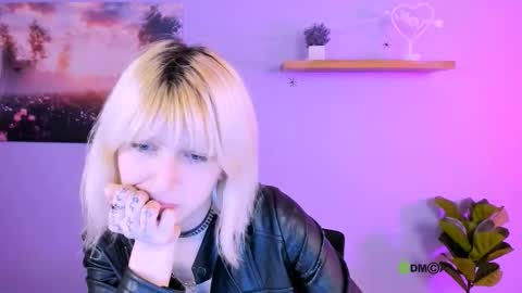 Snapshot of alisha_blonde chatting on October 31, 8:48 am Youre Alishe online show from October 31, 8:48 am