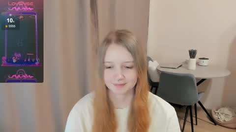 Snapshot of alisha_ley chatting on February 5, 3:55 am Alya online show from February 5, 3:55 am