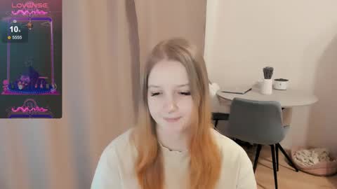 Snapshot of alisha_ley chatting on February 14, 12:36 pm Alya online show from February 14, 12:36 pm