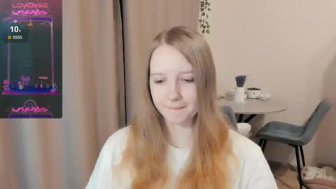 Snapshot of alisha_ley chatting on October 1, 11:55 pm Alya online show from October 1, 11:55 pm