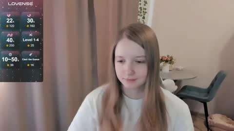 Snapshot of alisha_ley chatting on April 23, 6:14 am Alya online show from April 23, 6:14 am