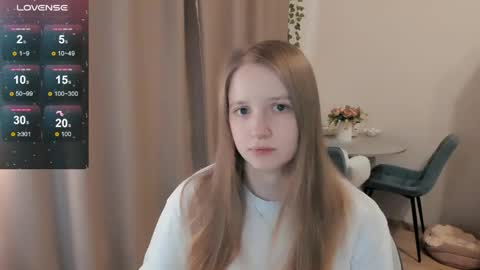 Snapshot of alisha_ley chatting on April 26, 8:23 am Alya online show from April 26, 8:23 am