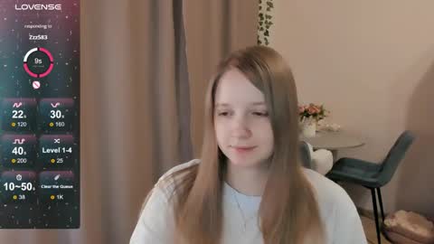 Snapshot of alisha_ley chatting on April 28, 8:36 pm Alya online show from April 28, 8:36 pm