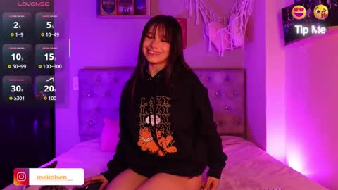 alisha_olsen_ online show from February 9, 6:06 am