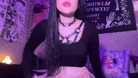 Snapshot of alisha_sky_ chatting on May 25, 8:31 am alisha_sky_ online show from May 25, 8:31 am