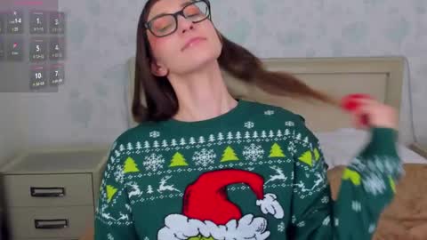 Snapshot of alishamurray chatting on December 15, 10:50 am Alina online show from December 15, 10:50 am