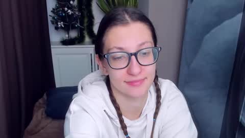 Snapshot of alishamurray chatting on December 29, 1:49 pm Alina online show from December 29, 1:49 pm