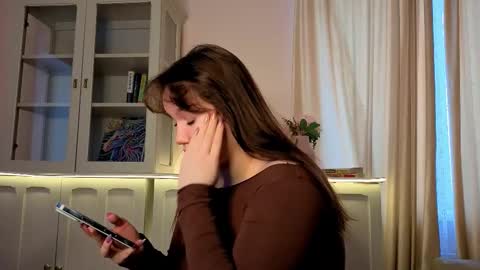 Alisia online show from February 18, 6:42 am