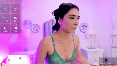 Snapshot of alison_carde05 chatting on May 1, 8:02 pm Alison online show from May 1, 8:02 pm