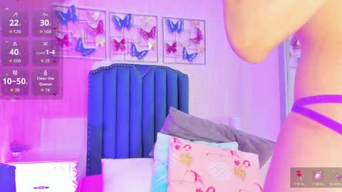 Snapshot of alison_carde05 chatting on May 16, 7:01 pm Alison online show from May 16, 7:01 pm
