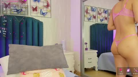 Snapshot of alison_carde05 chatting on June 2, 6:54 pm Alison online show from June 2, 6:54 pm
