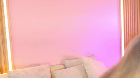 Alison online show from March 29, 7:03 pm