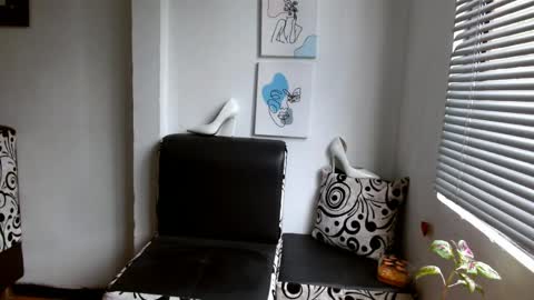 Snapshot of alisonturbay chatting on May 5, 2:25 pm Alisonturbay online show from May 5, 2:25 pm