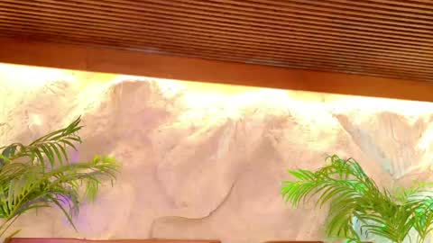 Snapshot of alisoon_moon chatting on April 27, 10:30 pm Alison Moon online show from April 27, 10:30 pm