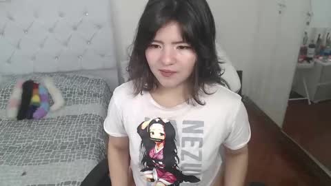 Snapshot of alissa_morrison chatting on May 4, 1:07 pm alissa_morrison online show from May 4, 1:07 pm
