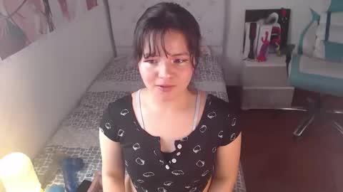 Snapshot of alissa_morrison chatting on May 21, 8:05 pm alissa_morrison online show from May 21, 8:05 pm