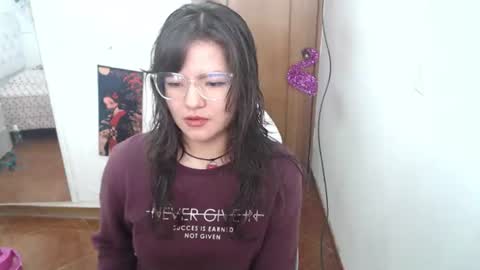 Snapshot of alissa_morrison chatting on June 19, 2:43 pm alissa_morrison online show from June 19, 2:43 pm