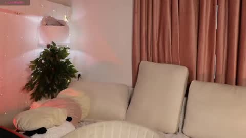 Snapshot of alissa_styles chatting on March 1, 12:34 pm Alissa online show from March 1, 12:34 pm