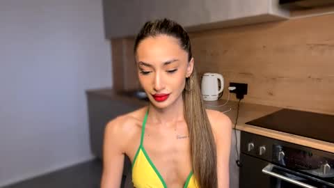 Snapshot of alissadreams chatting on May 31, 1:40 pm Alissa online show from May 31, 1:40 pm