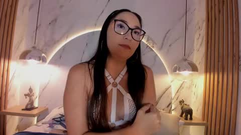 Alissa online show from February 3, 3:09 am